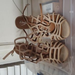 Women's size 10 heels Candies